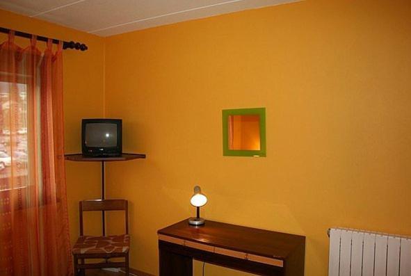 Motel Au Gros Pre Delemont Phòng bức ảnh